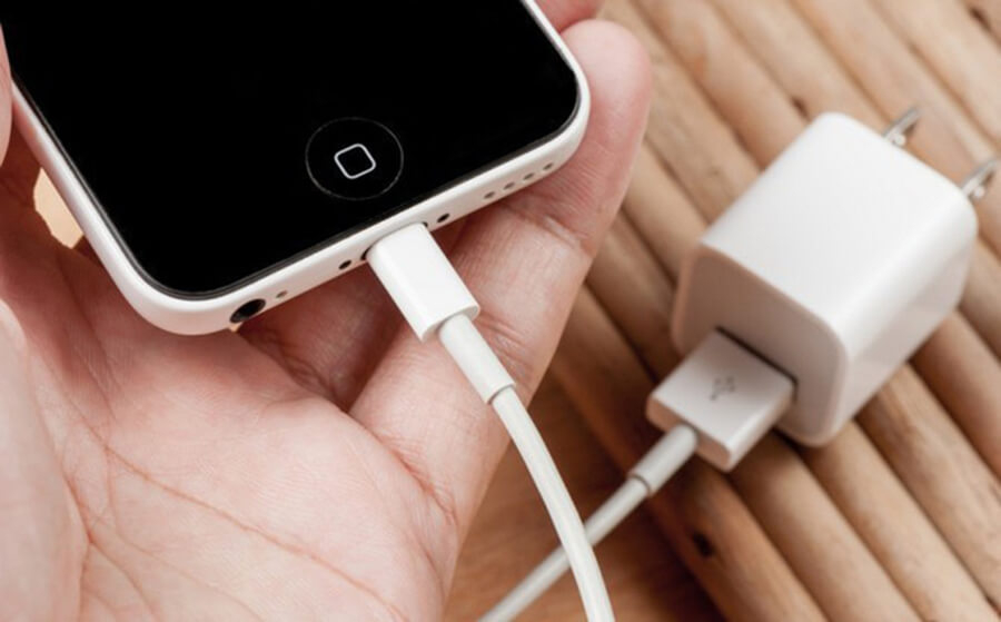 10 thói quen tai hại "giết dần giết mòn" iPhone và iPad mà bạn vẫn vô tư thực hiện mỗi ngày - Hình 2 10 thói quen tai hại "giết dần giết mòn" iPhone và iPad mà bạn vẫn vô tư thực hiện mỗi ngày - Hình 2