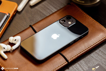 10 triệu đồng mua iPhone gì cuối năm 2025?