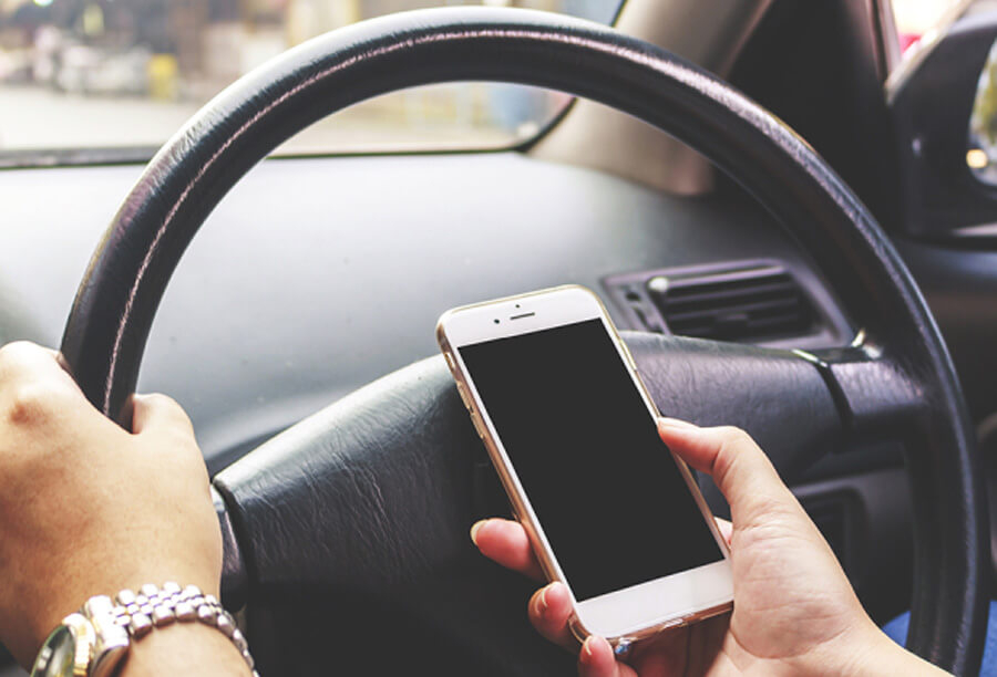 14 tác hại của việc sử dụng điện thoại quá nhiều - Hình 13 14 tác hại của việc sử dụng điện thoại quá nhiều - Hình 13