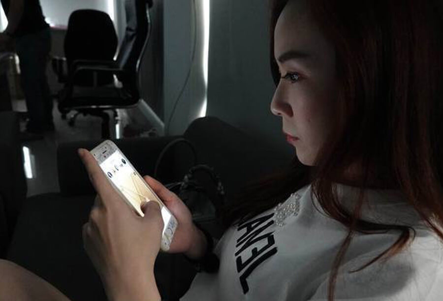 14 tác hại của việc sử dụng điện thoại quá nhiều - Hình 5 14 tác hại của việc sử dụng điện thoại quá nhiều - Hình 5