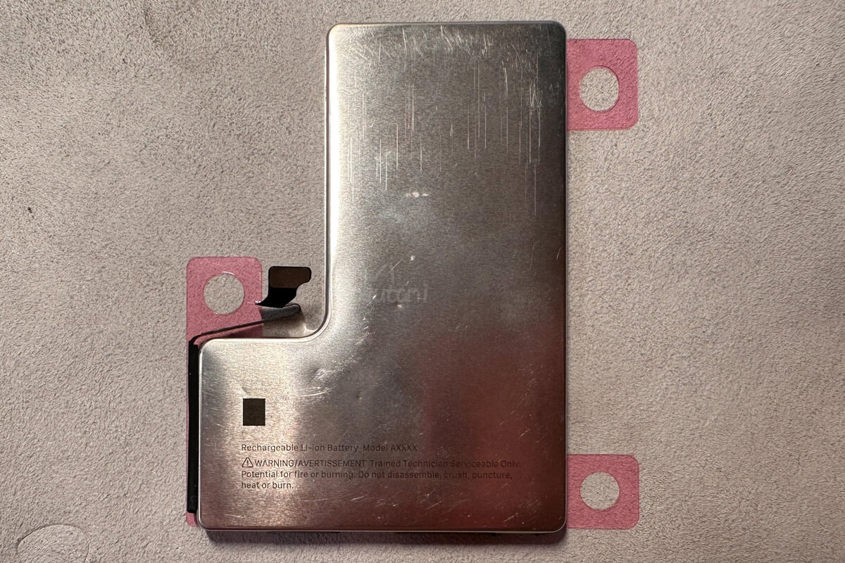 Pin iPhone 16 Pro - Hình 1