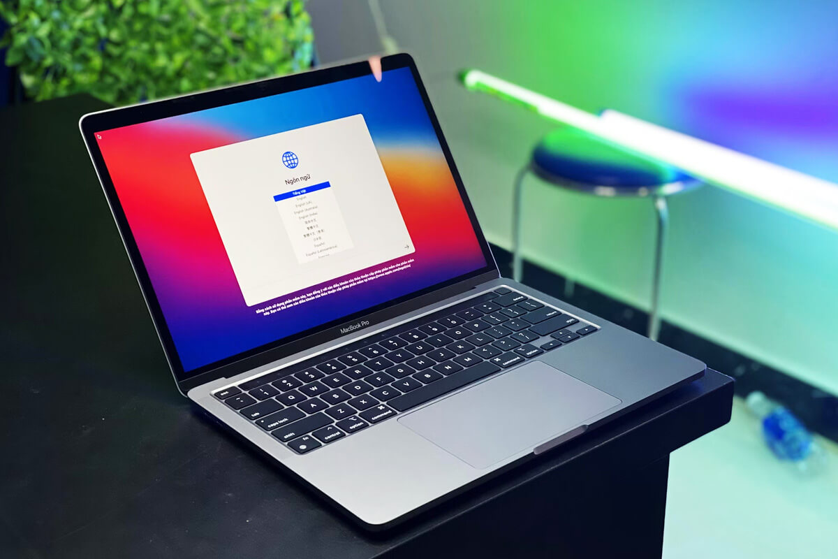 MacBook Pro 2017 với Touch Bar gây tranh cãi MacBook Pro 2017