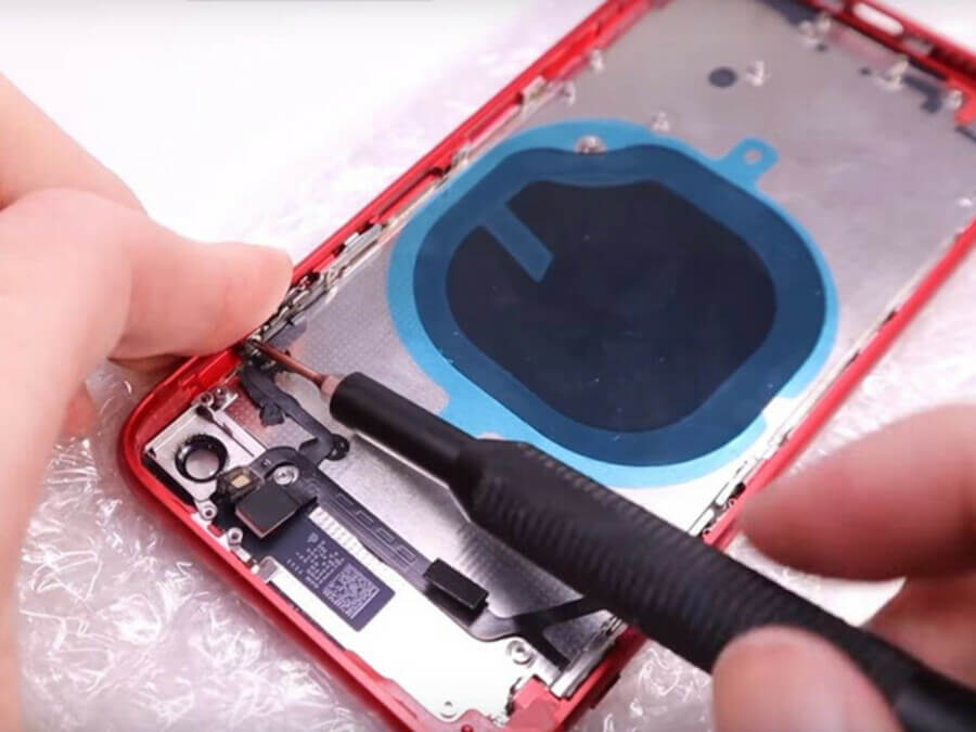 Biến iPhone 8 "đồng nát" thành hàng mới không khác tí nào - Hình 6