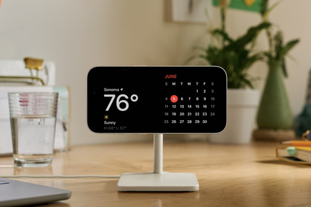 Cách biến iPhone thành 'đèn ngủ' cực đẹp với chế độ Standby