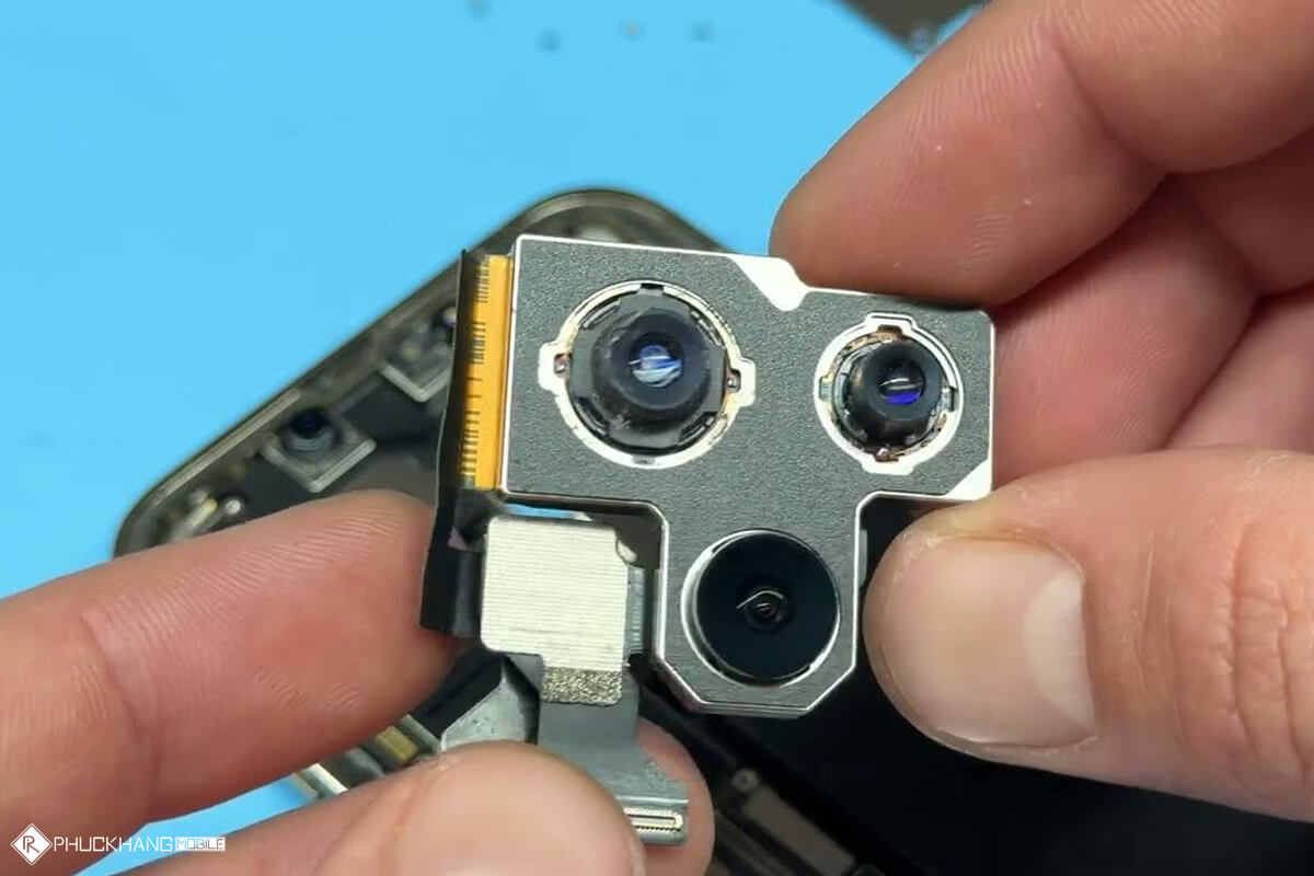 Thay camera iPhone 13