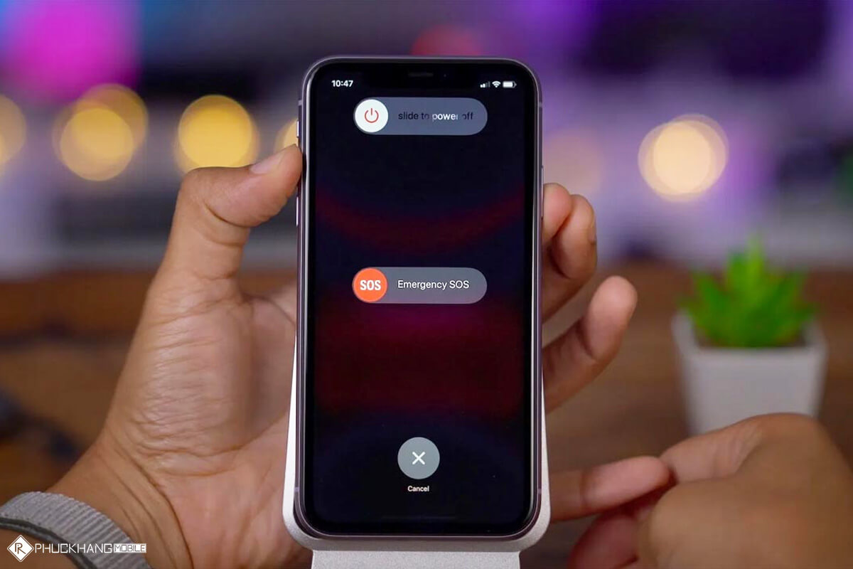 khoi dong lai iphone