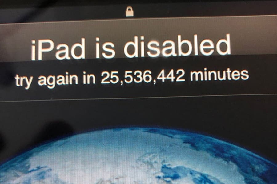 Chiếc iPad bị khóa trong hơn 25 triệu phút, tương đương hơn 48 năm.