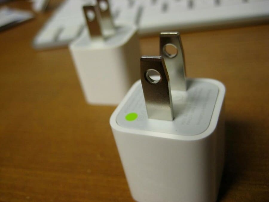 Apple vẫn trung thành với củ sạc 5W. Apple vẫn trung thành với củ sạc 5W.