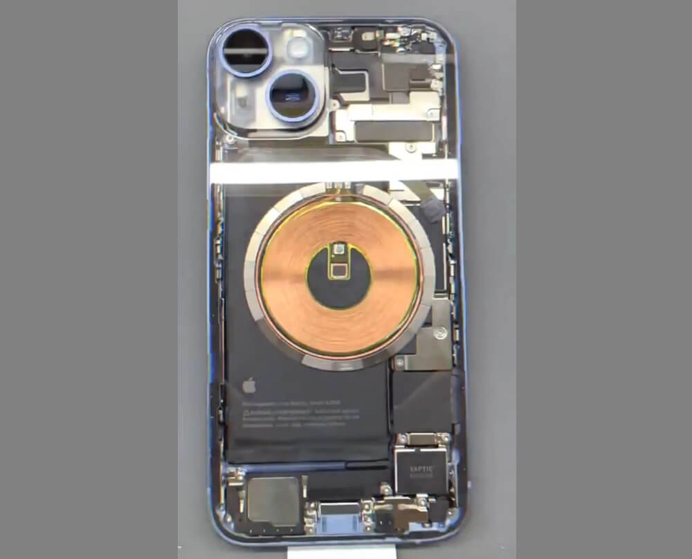 Cùng chiêm ngưỡng chiếc iPhone 14 với mặt lưng trong suốt độc đáo - Hình 1 Cùng chiêm ngưỡng chiếc iPhone 14 với mặt lưng trong suốt độc đáo - Hình 1