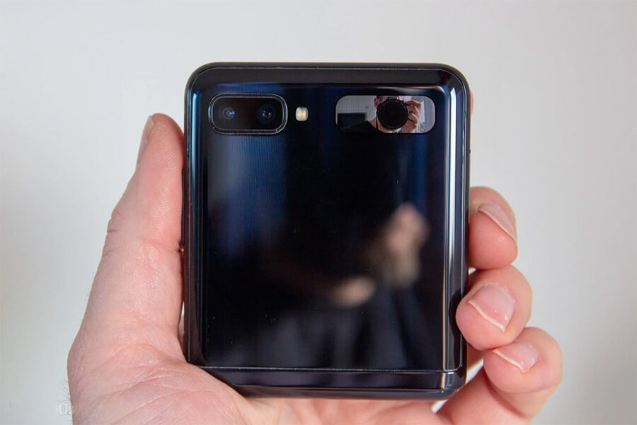 Đánh giá chi tiết Samsung Galaxy Z Flip: Chiếc điện thoại màn hình gập siêu độc đáo - Hình 10