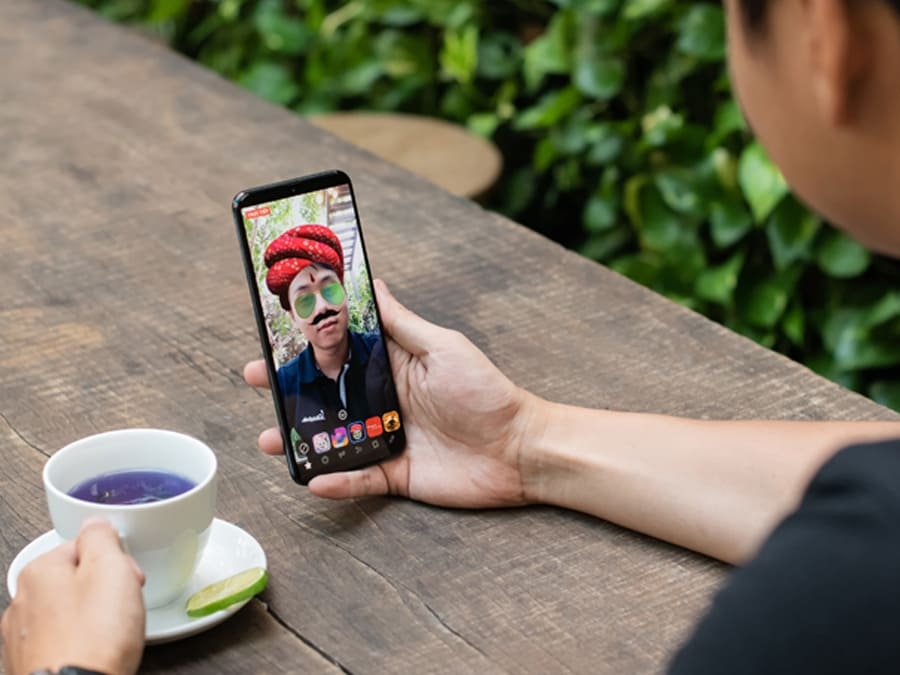Đánh giá nhanh Samsung Galaxy A50: Smartphone tầm trung 3 camera mặt sau - Hình 10