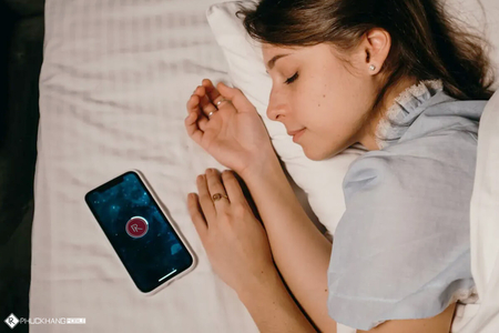 Sự thật rùng mình: Điện thoại vẫn hăng say gửi dữ liệu khi bạn say ngủ