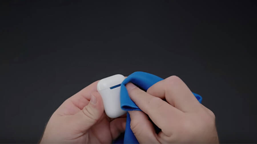 Đừng để Airpods của bạn ra "nghĩa địa" chỉ vì vệ sinh không đúng cách - Hình 5 Đừng để Airpods của bạn ra "nghĩa địa" chỉ vì vệ sinh không đúng cách - Hình 5