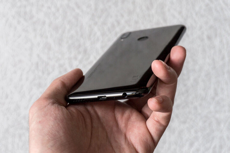 Đánh giá Huawei P Smart 2019: Màn hình lớn, chip Kirin 710, camera kép, Android Pie - Hình 5 Đánh giá Huawei P Smart 2019: Màn hình lớn, chip Kirin 710, camera kép, Android Pie - Hình 5