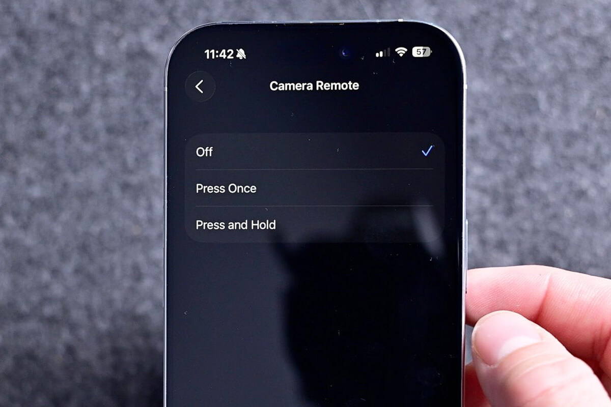 iOS 26 lột xác AirPods với 6 tính năng mới giúp bạn làm chủ âm thanh - Hình 1 iOS 26 mang đến tính năng mới cho AirPods - Hình 1