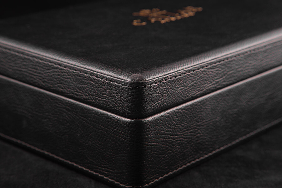 iPhone 11 Pro giá gần 1 tỷ đồng có gì đặc biệt? - Hình 6 iPhone 11 Pro giá gần 1 tỷ đồng có gì đặc biệt? - Hình 6