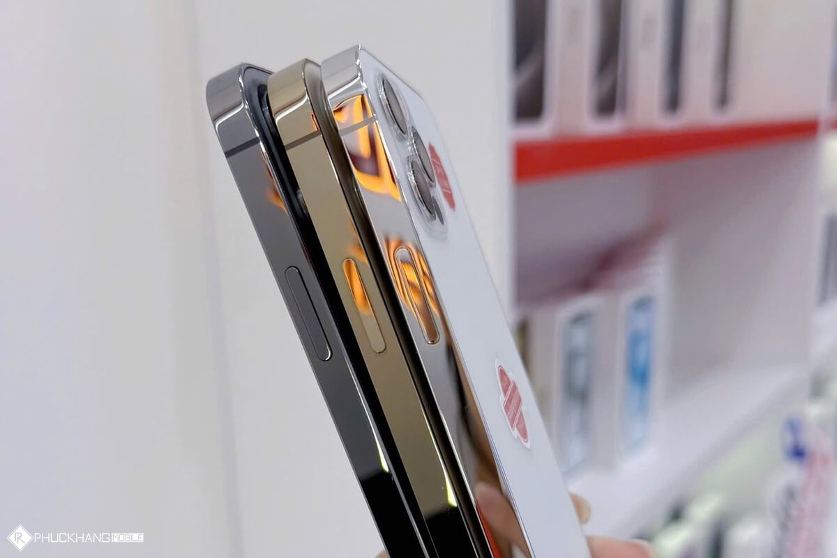 Khung viền thép iPhone 12 Pro cũ