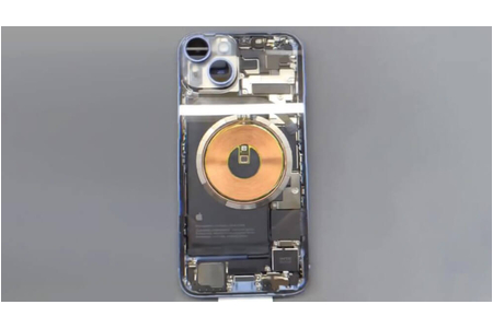 Cùng chiêm ngưỡng chiếc iPhone 14 với mặt lưng trong suốt độc đáo