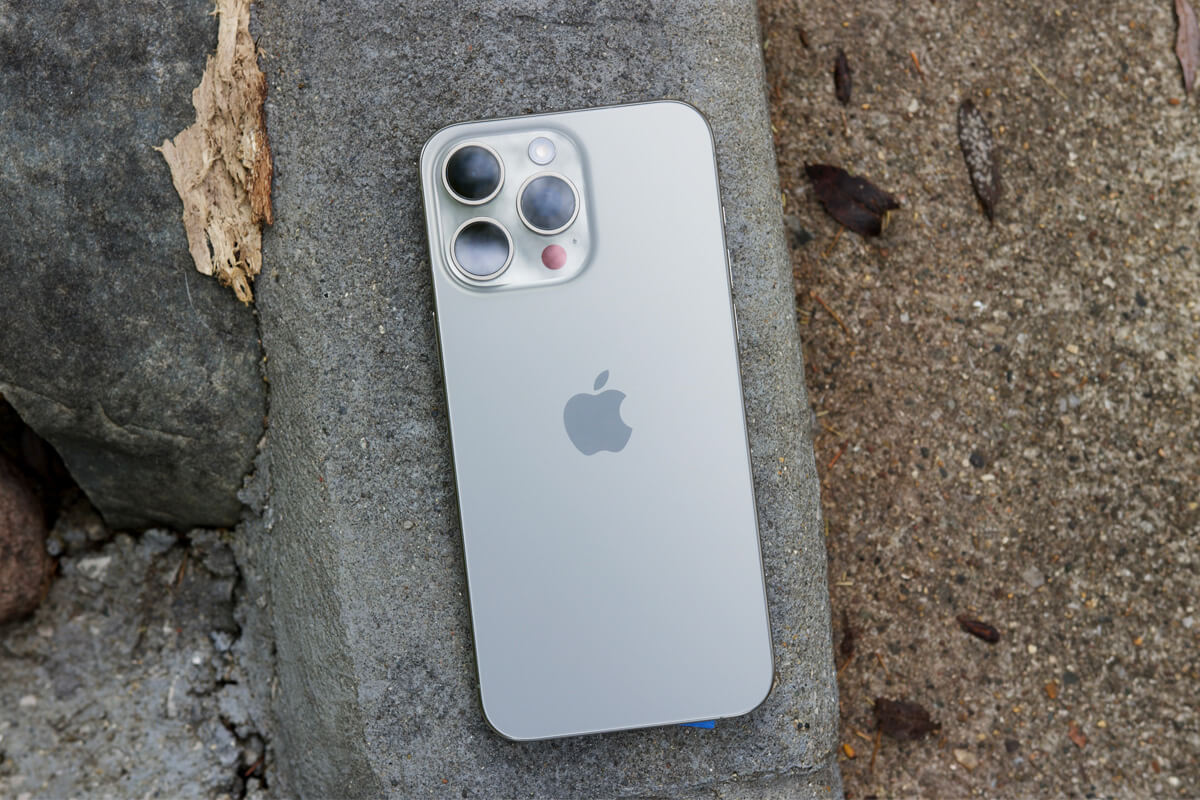 Mua iPhone 15 Pro - Tặng ngay phiếu mua hàng 200K, trả góp 0% lãi suất, bảo hành pin 3 năm - Hình 1 iPhone 15 Pro cũ - Hình 1