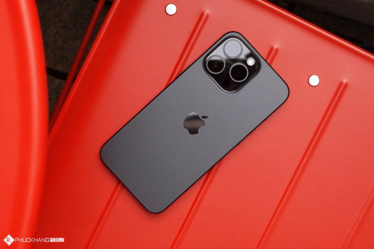 Chiếc iPhone cân bằng nhất giữa giá và trải nghiệm hiện nay - Hình 1 iPhone 15 Pro Max - Thiết kế