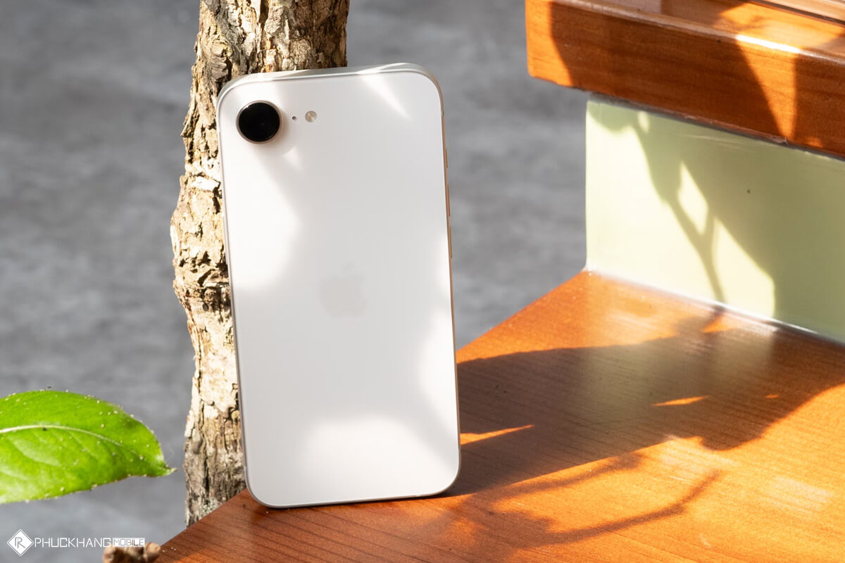 iPhone 16e iPhone 16e