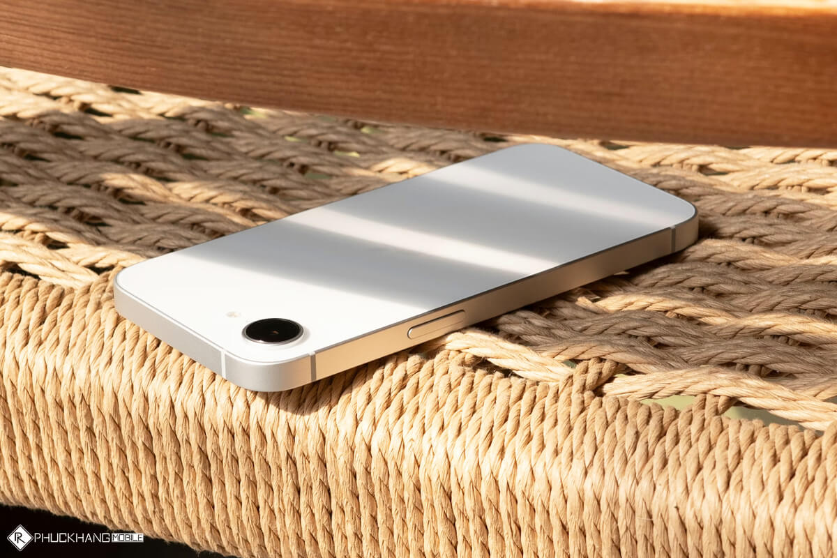 iPhone 16e iPhone 16e