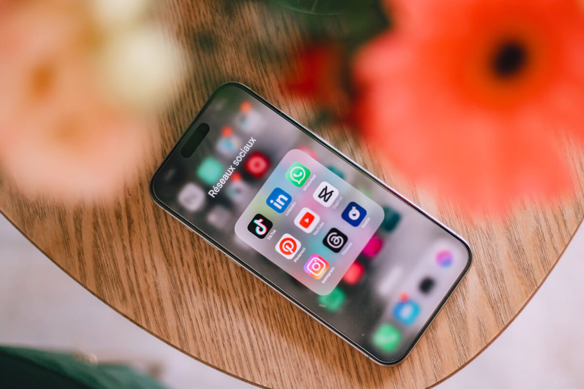 Người dùng iPhone đời cũ có nên cập nhật iOS mới? - Hình 1 iPhone đời cũ có nên cập nhật iOS mới - Hình 1