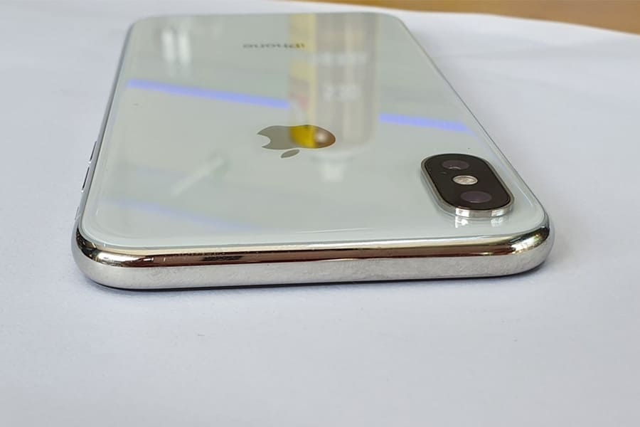 Nên mua iPhone X cũ hay Samsung Galaxy S10e mới khi có 12 triệu đồng? - Hình 4 Nên mua iPhone X cũ hay Samsung Galaxy S10e mới khi có 12 triệu đồng? - Hình 4