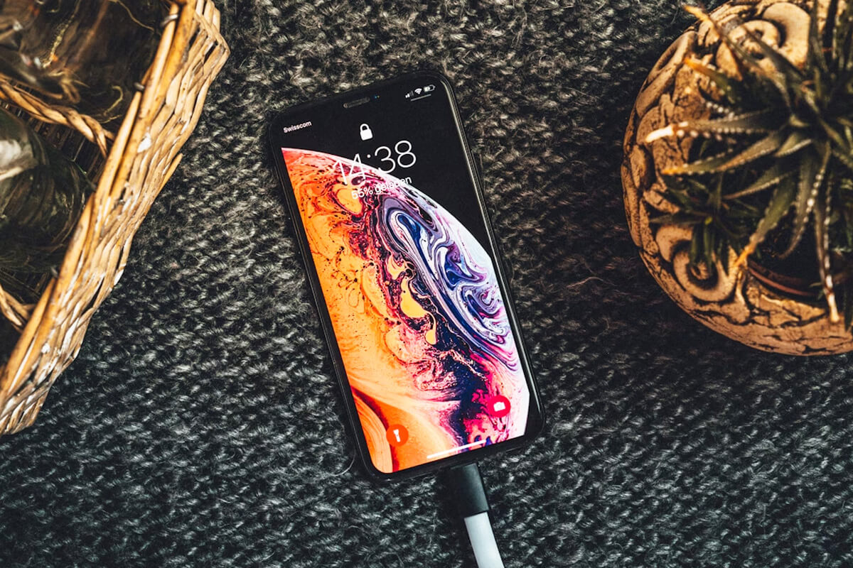 Mua iPhone cũ lúc này, lựa sai model là mất tiền oan - Hình 1 iphone xs max