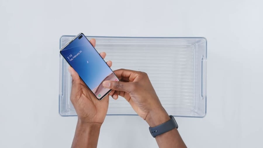 Lý do không sử dụng miếng dán màn hình bên thứ ba cho Galaxy S10 Lý do không sử dụng miếng dán màn hình bên thứ ba cho Galaxy S10