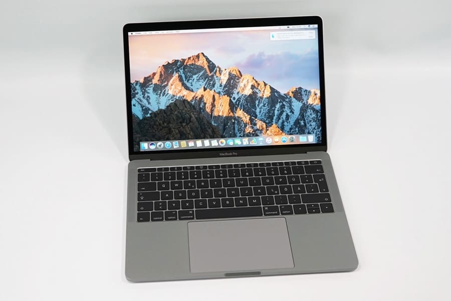 MacBook Pro 2017 liệu vẫn còn là sản phẩm đáng mua lúc này? - Hình 2 MacBook Pro 2017 liệu vẫn còn là sản phẩm đáng mua lúc này? - Hình 2
