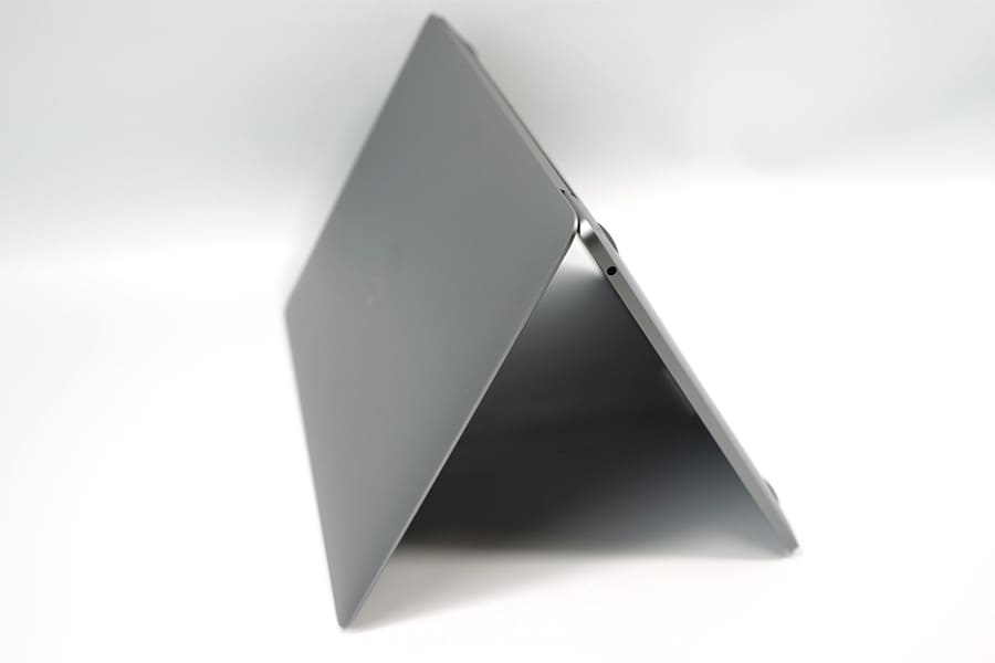 MacBook Pro 2017 liệu vẫn còn là sản phẩm đáng mua lúc này? - Hình 3 MacBook Pro 2017 liệu vẫn còn là sản phẩm đáng mua lúc này? - Hình 3