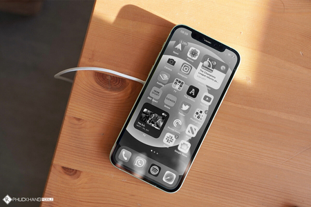 Màn hình iPhone 12 bị tối: Nguyên nhân và cách xử lý chuẩn Apple