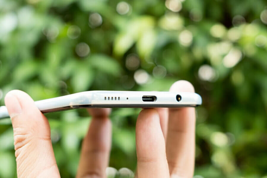 Chuẩn âm thanh Dolby ATMOS cùng vị trí loa được bố trí khoa học giúp dải âm trải đều bốn hướng trong suốt quá trình chơi, đem lại cảm giác “đã tai” thực sự.