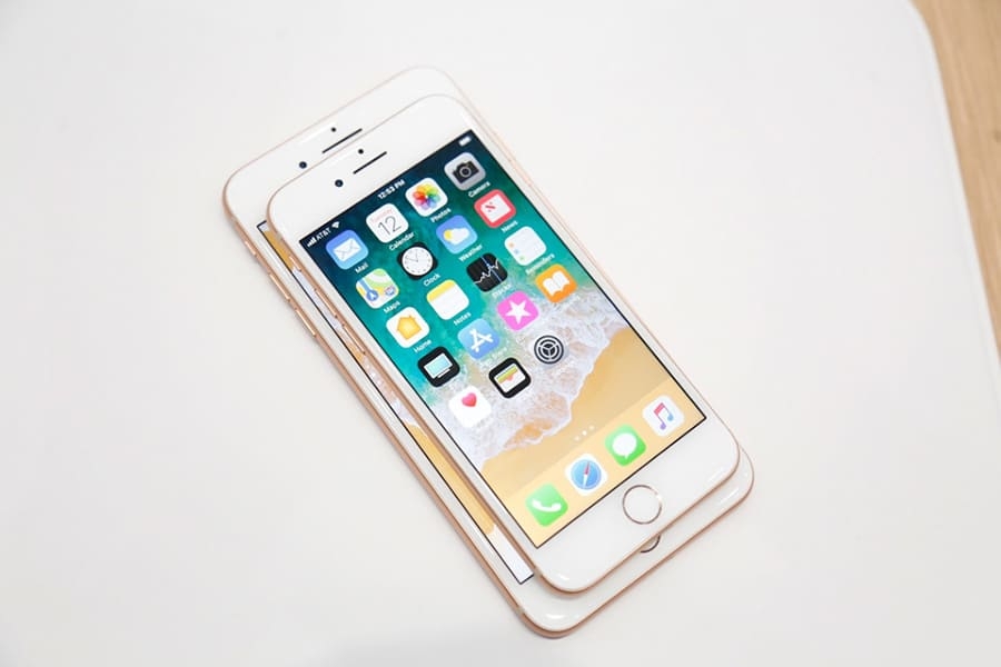 Những mẫu iPhone Plus luôn được ưa chuộng vì màn hình lớn và pin tốt Những mẫu iPhone Plus luôn được ưa chuộng vì màn hình lớn và pin tốt