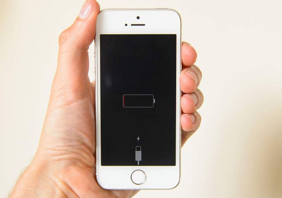 Sẽ rất là tai họa nếu trước khi bước ra khỏi nhà hoặc văn phòng, pin iPhone ở trạng thái đỏ. Sẽ rất là tai họa nếu trước khi bước ra khỏi nhà hoặc văn phòng, pin iPhone ở trạng thái đỏ.