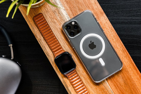 Mở bát đầu tháng, iPhone 12 Pro Max giảm sâu chỉ còn từ 10.75 triệu đồng