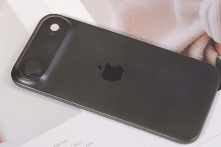 Mô hình iPhone 17 Air lại xuất hiện, iFan có háo hức mong chờ?