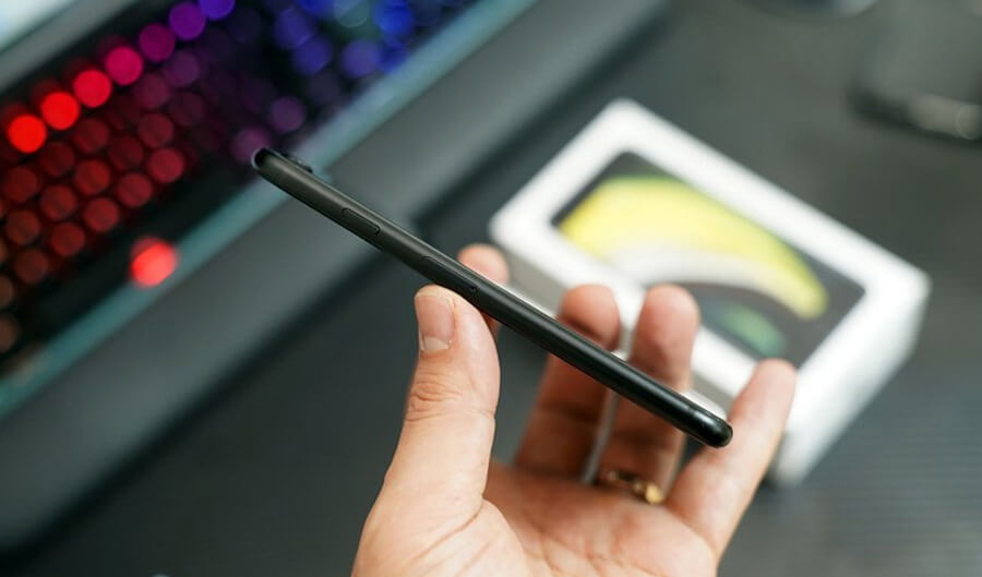 Mở hộp & đánh giá nhanh iPhone SE 2020 bản xách tay Hàn Quốc: Có gì đặc biệt? - Hình 6 Mở hộp & đánh giá nhanh iPhone SE 2020 bản xách tay Hàn Quốc: Có gì đặc biệt? - Hình 6