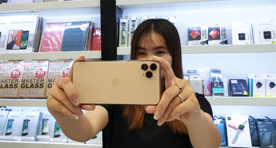 Mở hộp iPhone 11 Pro Max màu vàng: Quá tuyệt, quá ngon! - Hình 10 Mở hộp iPhone 11 Pro Max màu vàng: Quá tuyệt, quá ngon! - Hình 10
