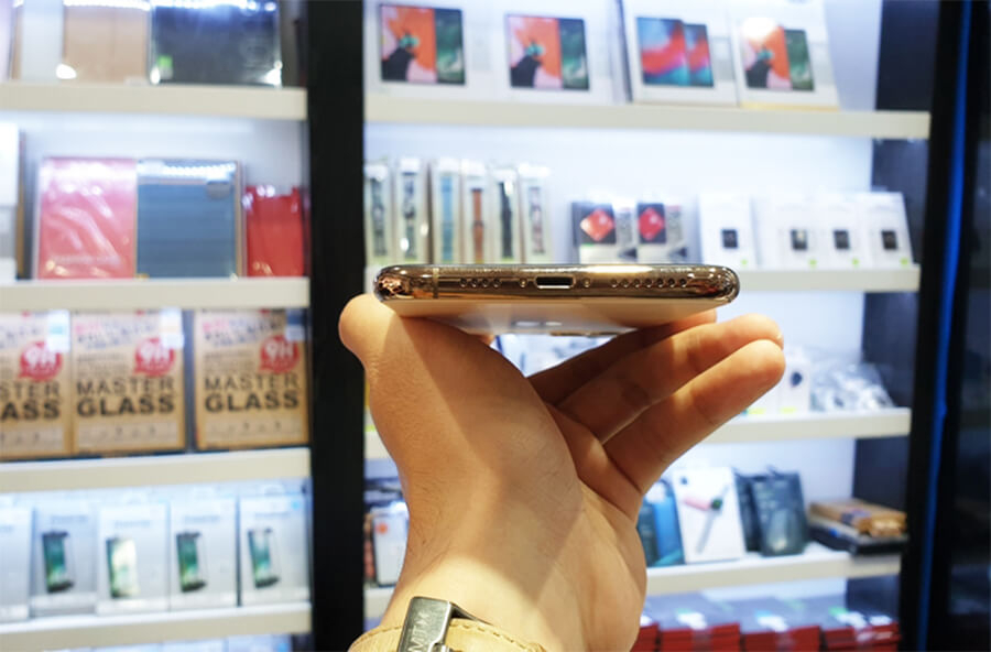 Mở hộp iPhone 11 Pro Max màu vàng: Quá tuyệt, quá ngon! - Hình 8 Mở hộp iPhone 11 Pro Max màu vàng: Quá tuyệt, quá ngon! - Hình 8