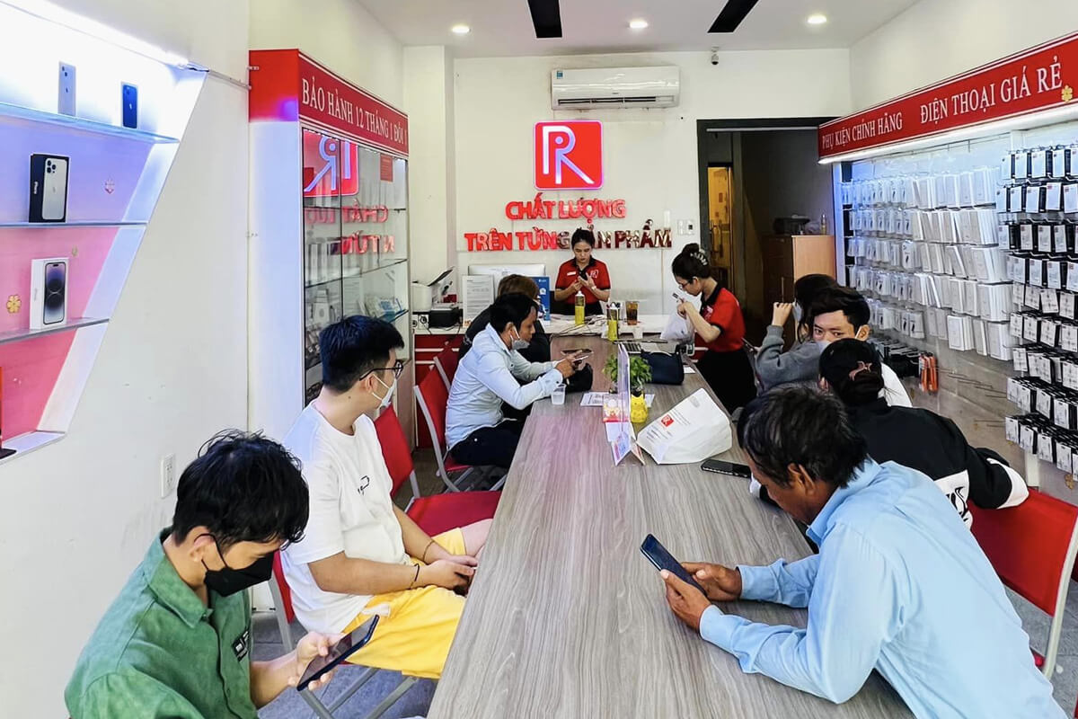 Cập nhật bảng giá hiện nay của iPhone 8 tới iPhone 15: Chỉ từ 3.05 triệu đồng - Hình 3 Bảng giá iPhone - Hình 3