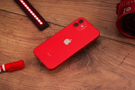 Sắm iPhone 12 cũ không lo về giá: Giảm sốc đến 47% kèm phần quà hấp dẫn