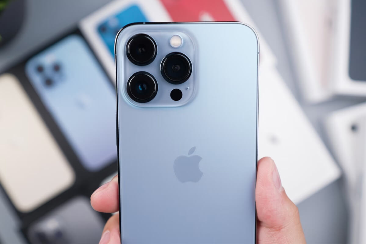 Chênh lệch nhau chỉ 300K, ifan nên sắm iPhone 13 Pro hay chọn iPhone 14 Plus? - Hình 2 Chênh lệch nhau chỉ 300K, ifan nên sắm iPhone 13 Pro hay chọn iPhone 14 Plus? - Hình 2