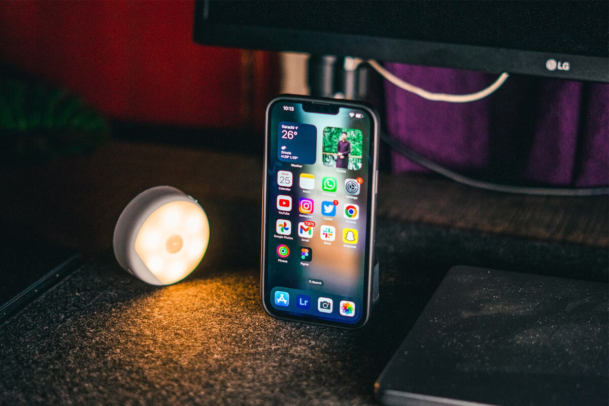 Chênh lệch nhau chỉ 300K, ifan nên sắm iPhone 13 Pro hay chọn iPhone 14 Plus? - Hình 1 Chênh lệch nhau chỉ 300K, ifan nên sắm iPhone 13 Pro hay chọn iPhone 14 Plus? - Hình 1