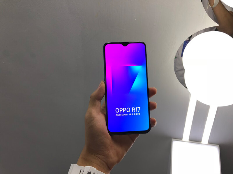 Đánh giá nhanh thực tế Oppo R17 Pro tại Việt Nam - Hình 1