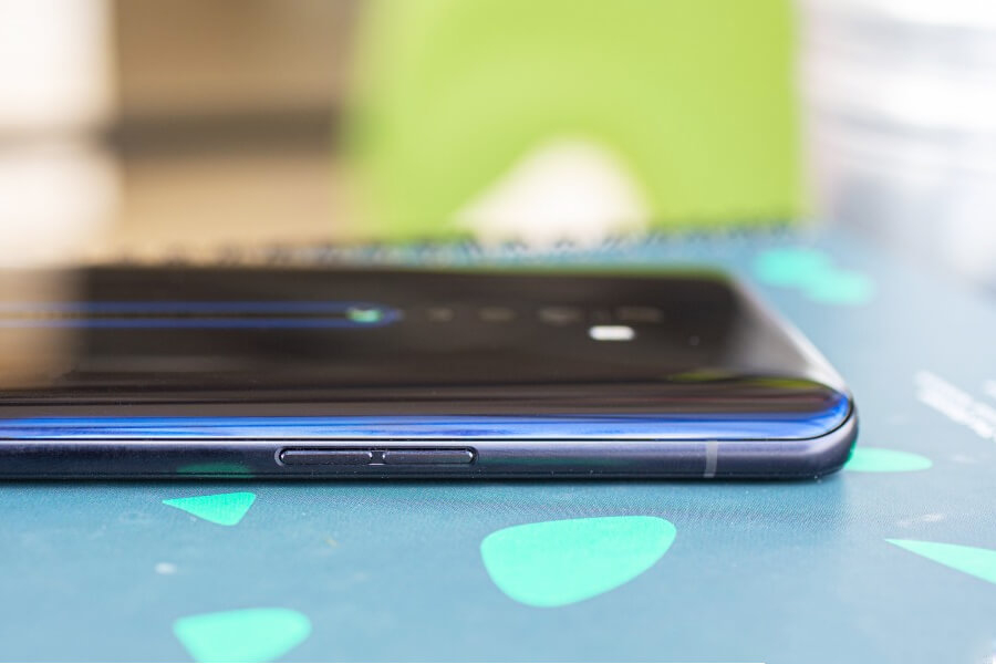 Mở hộp và đánh giá OPPO Reno2: Vẫn vây cá mập, 3 micro, 4 camera chất chơi! - Hình 10 Mở hộp và đánh giá OPPO Reno2: Vẫn vây cá mập, 3 micro, 4 camera chất chơi! - Hình 10