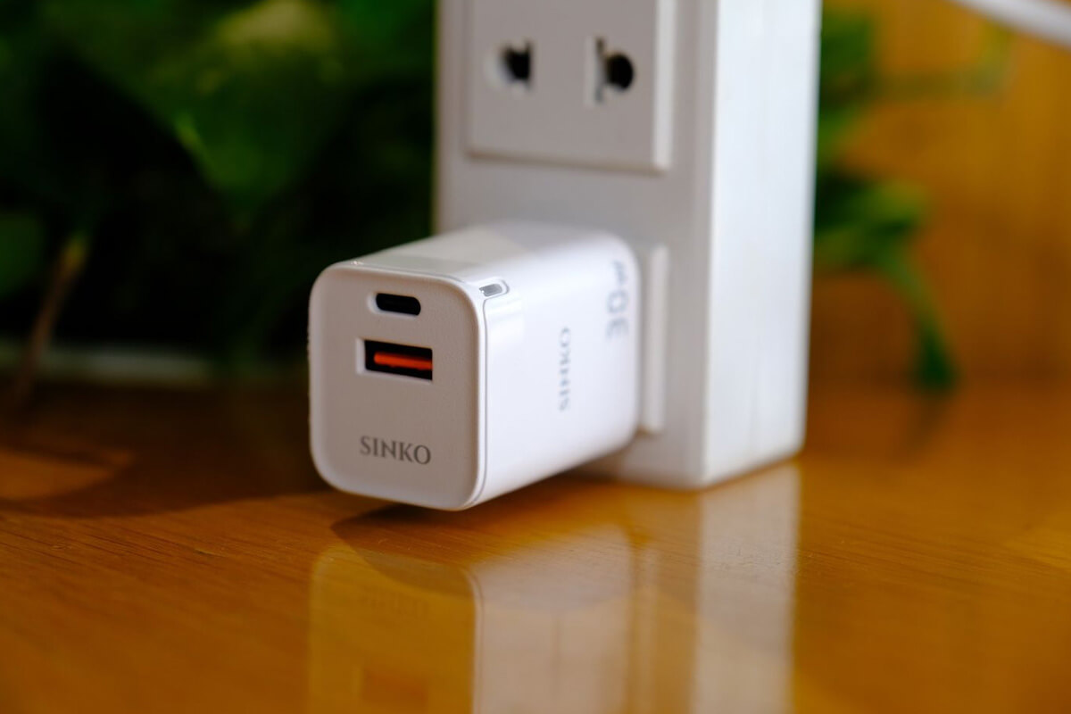 Phụ kiện SINKO tại Phúc Khang Mobile, liệu có tốt và đáng lựa chọn không - Hình 2 Phụ kiện SINKO tại Phúc Khang Mobile, liệu có tốt và đáng lựa chọn không - Hình 2