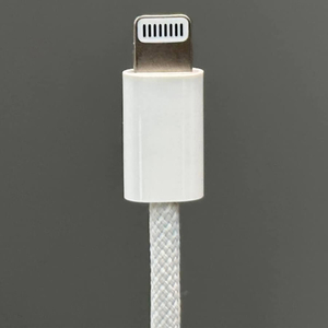 Cáp dây dù 20W Type C - Lightning 1m