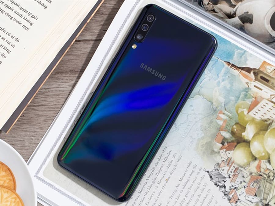 Smartphone Samsung tầm trung mới: Ai nên mua Galaxy A30, ai nên chọn Galaxy A50? - Hình 2 Smartphone Samsung tầm trung mới: Ai nên mua Galaxy A30, ai nên chọn Galaxy A50? - Hình 2